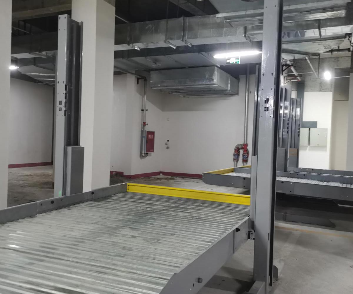 地下室简易式机械式停车设备租用.jpg